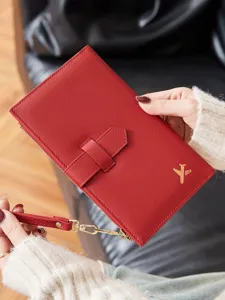 Pochette de passeport de voyage RFID, étui de protection pour cartes portable rouge.