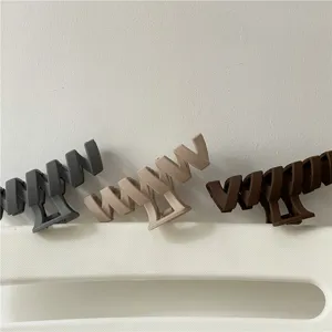 Matte Frosted Hollow Wave Hair Claw Minimalist Large Hair Catch Clip Elegant Ponytail Hair Accessories For Women