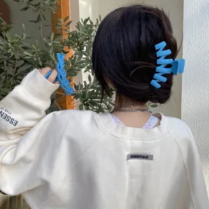 Molla per capelli blu Klein clip minimalista accessori per capelli eleganti donna