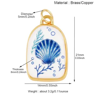 Messing schelp hanger detail, maritiem sieraden component, compact formaat met duidelijke maten.