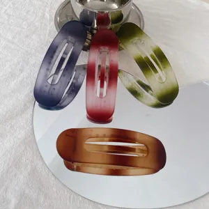 Matte gradient oval hair claw clips set, stylish hair accessories for women and daily styling.