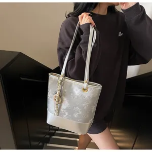 Silberne Schulter-Eimer Tasche mit Prägung, stilvolle große Kapazität Handtasche Alltag.