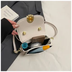 Bolso bandolera de silla de montar blanco de mujer de cuero PU capacidad de almacenamiento