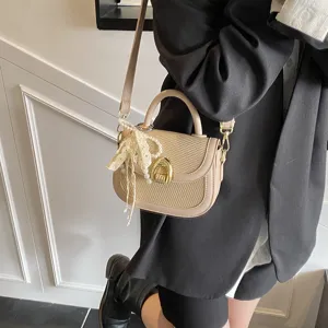 Elegante bolso de silla tejido para mujer, bolso cruzado chic con perla de encaje