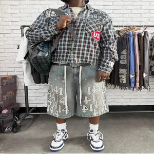 High street washed denim shorts with digital letter patch embroidery, cool casual five-point pants.