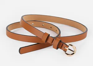 Schmaler brauner Damen Ledergürtel mit schicker runder goldener Metallschnalle für den Alltag.
