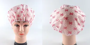 Cuffia doccia impermeabile in PE con stampa a pois e fiocco, ideale per bagno e cucina.