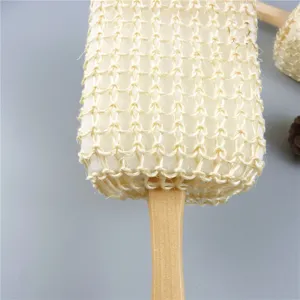Long handle bath sponge with natural sisal mesh and soft foam for daily gentle body exfoliation.