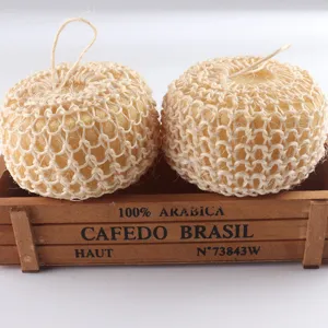 Esponja de baño de sisal natural exfoliante corporal con cuerda colgante para la ducha diaria.