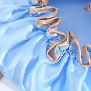Wasserdichte Satinduschhaube für Damen mit goldenem Rand, weiche Haarpflege Badekappe.