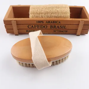 Spazzola da bagno in legno con setole naturali e cinturino per la pulizia del corpo e peeling.