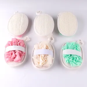 Spugna da bagno in luffa naturale con rete soffice e fascia elastica per esfoliazione corporea.
