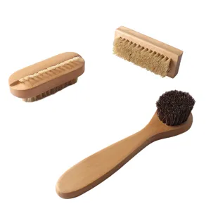 Ensemble de brosses de nettoyage en bois, brosses pour les mains et les ongles.