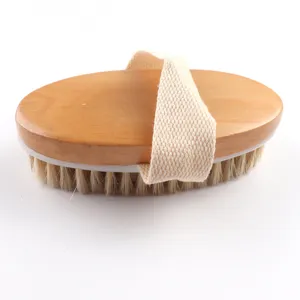 Spazzola da bagno in legno naturale con setole morbide e cinturino per il corpo.