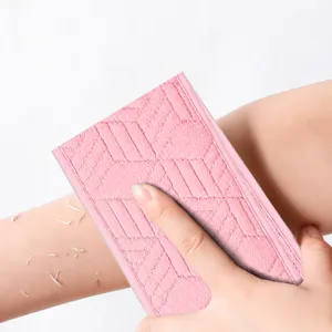 Striscia di asciugamano da bagno esfoliante rosa, doppia struttura per una facile pulizia del corpo.