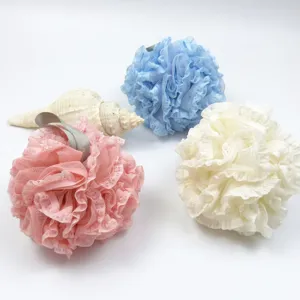 Esponja de malla con encaje suave y elegante, gran puf de ducha con cinta para la limpieza corporal diaria.