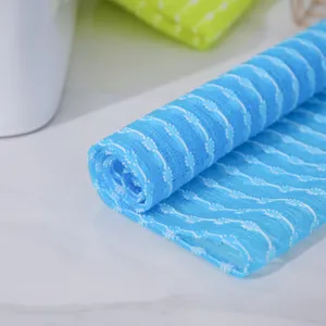 Larga toalla de bano exfoliante de nilon enrollada esponja azul para ducha diaria cuerpo