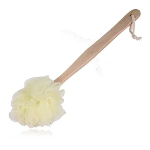 Brosse de douche en bois à long manche avec éponge douce pour le corps vue principale