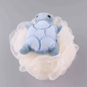 Niedliche Schildkröten Badeschwamm Detailansicht mit weichem Plüsch und Netzstruktur.