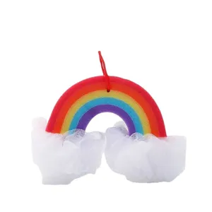 Niedlicher Regenbogen Badeschwamm und Duschschwamm mit weißem Netzdesign für die Körperpflege.