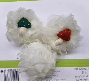 Detalle de puf de ducha de champiñón lindo, esponja de baño de malla blanca, suave 8x8cm.