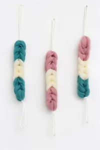 Long mesh bath sponge scrubbers with convenient hanging ropes in fresh nordic colors