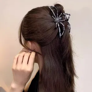Pinza per capelli a ragno in metallo stile punk gotico molletta squalo accessori donna.