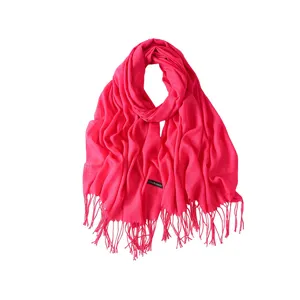 Écharpe à franges rose vif pour femme, châle doux de protection solaire pour les voyages.