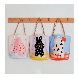 Cute cartoon printed polka dot canvas tote bag, lovely animal pattern handbag for kids and daily use.
