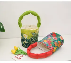 Borsa a secchiello in tela con manico imbottito, borsa da donna con stampa floreale artistica chic.