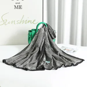 Femme écharpe légère à motif gris châle pour le printemps été protection solaire.