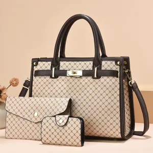 Ensemble de sacs à main monogramme élégant en 3 pièces avec bandoulière et verrou.