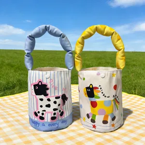 Bolso tote de lona para niños con tierno estampado de caballo y asa fruncida para uso diario.