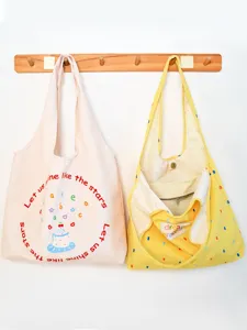 Casual canvas tote bag for women, cute large capacity shoulder bag for daily use.