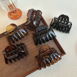 Korean Style Tortoiseshell Hair Claw Clip For Women Large Geometric Acrylic Shark Hair Clip Hair Styling Accessories