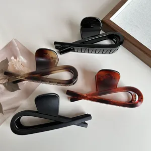 Large Hair Claw Clip Retro Tortoise Shell Matte Glossy Hair Accessories For Thick Hair Women Styling Hair Catch Clip