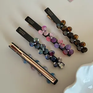 Acetate flower duckbill hair clips set, elegant side hairpins for women and girls daily styling.