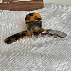 Large tortoiseshell acetate hair claw clip elegant hair styling accessory for women daily wear