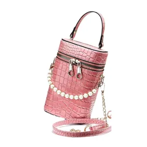 Borsa a tracolla cilindrica rosa con motivo coccodrillo e catena di perle da donna