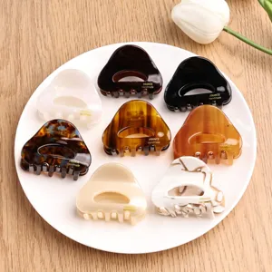 Small triangle acetate hair claw clips set stylish tortoiseshell hair accessories for women