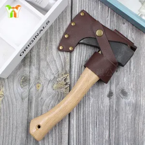 Hacha de camping al aire libre con funda de cuero marrón, hacha portátil con mango de madera.