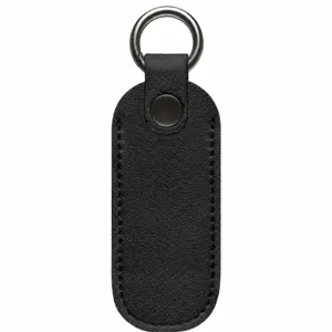 Funda protectora de cuero negro para memoria USB con llavero de anillo metálico