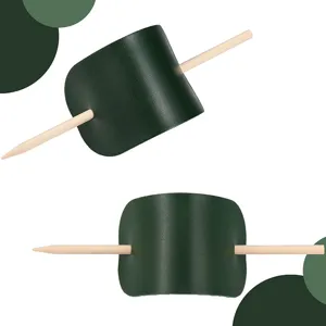 Dunkelgrüne Leder Haarspange mit Holzstab retro Wald Stil Pferdeschwanz Haarschmuck Accessoire