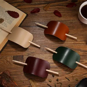Retro Leder Haarklammer mit Holzstab, vintage ovale Haarspange für Damen Pferdeschwanz.