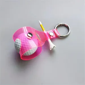 Tragbarer transparenter rosa PVC Golfballhalter Schlüsselanhänger mit Metallring für den Sport.