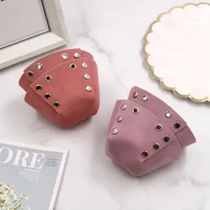 Veloursleder Rollschuh Zehenschutz Abdeckungen mit Metallösen rosa Doppelschiene Rollschuhe