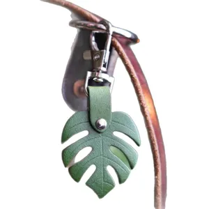 Llavero de hoja de monstera de cuero y colgante de bolso, accesorio retro gancho metálico.