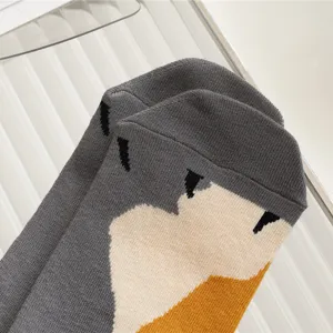 Cute animal cat claw mid-tube socks, warm cotton knit funny novelty socks for autumn and winter.