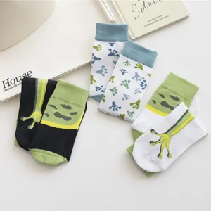 Niedliche Frosch-Socken mit Tiermotiv, witzige Baumwoll-Mittelsocken für Damen und Herren.