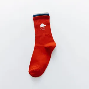 Chaussettes rouges pour femmes avec poignets colorés et charmant motif brodé style Harajuku mignon.